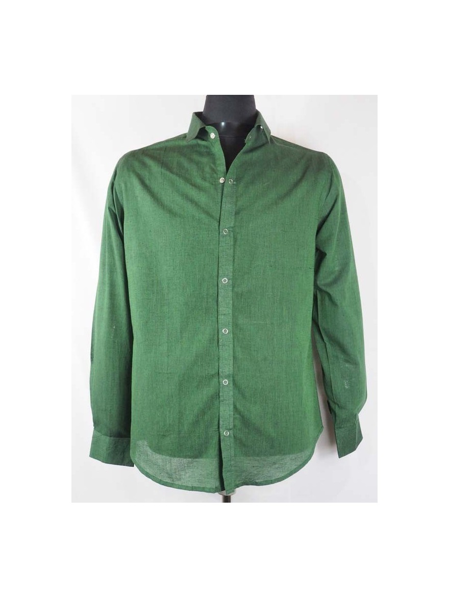 green long-sleeved men's shirt with snap fastener