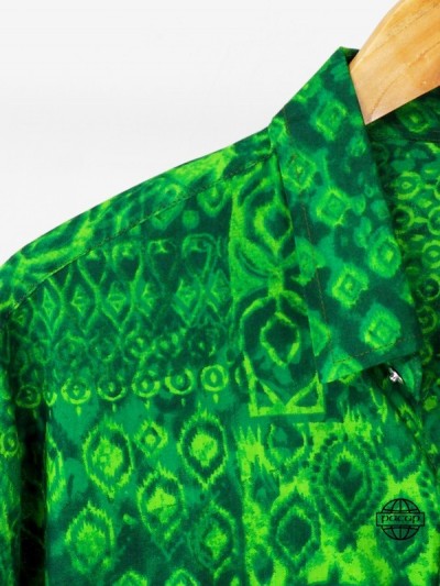 Chemise Originale Ajustée Motif Ethnique Ikat Vert Chemise Homme Eté Manches Longues Col Italien Marque Française Responsable