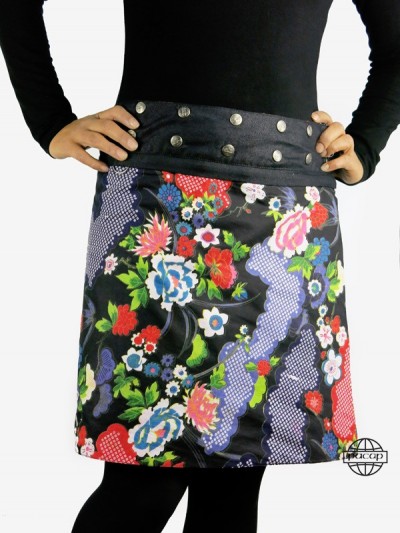 zipped denim skirt with buttons