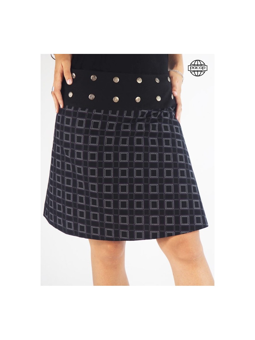 Skirt Black Mean Reversible to Impressed Geometric and Floral Large Black Belt Buttons Woman Eté
