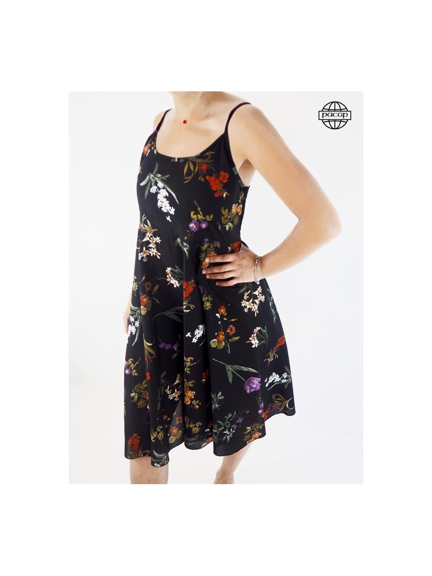 Robe Noire Évasée Taille Élastique Bretelles Ajustables Femme - LILYA ...