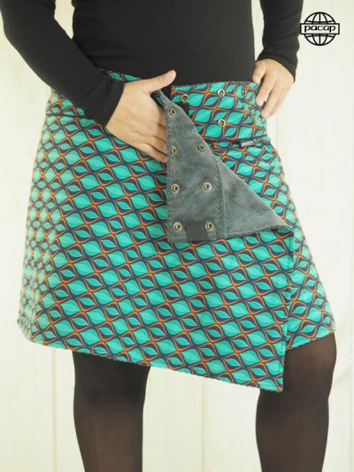 Reversible-button skirt