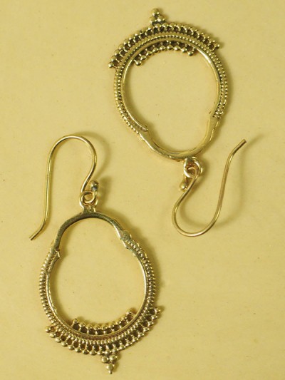 Hindu gold earrings jewelry
