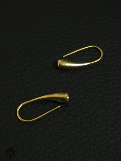 Sober and simple luxury women's earrings