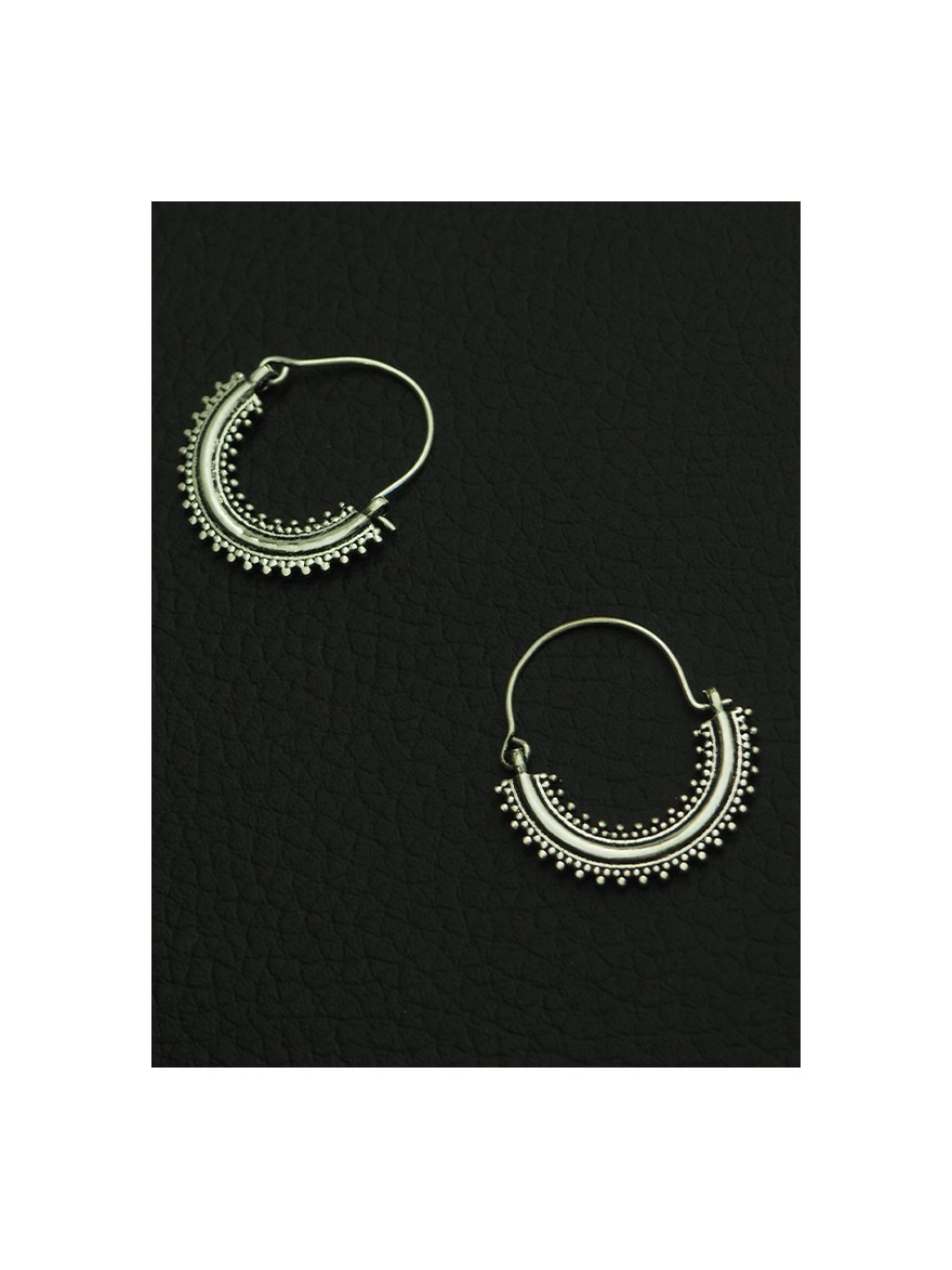 Original Indian earrings in the style of arc de cercle mini creoles