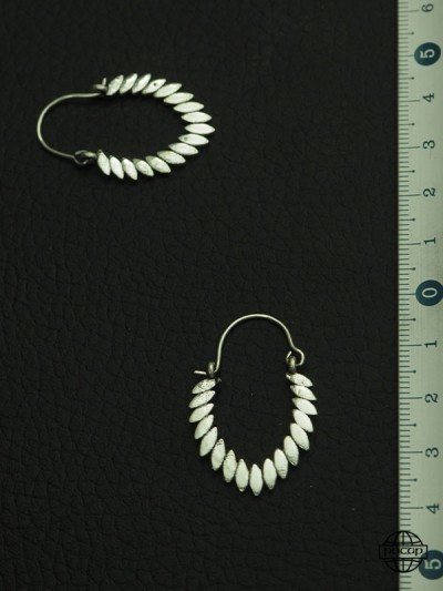 Original pendant earrings, simple and traditional
