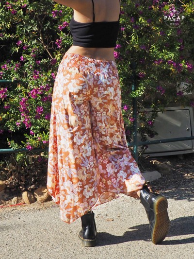high-waisted split pants with flower print