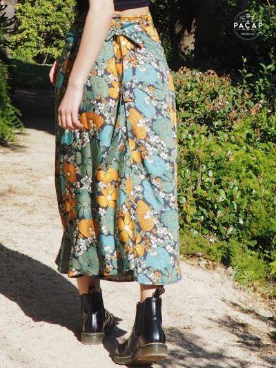 summer skirt with flounced cut and adjustable waist