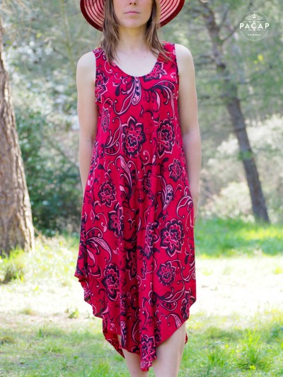 Robe rouge d'été, robe fluide, robe imprimé végétale, robe décolleté, robe ajustable, robe bretelles larges