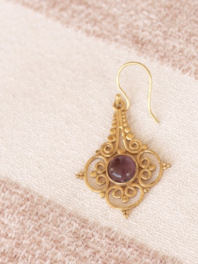 Handmade woman's gold earring natural stone Amethyst