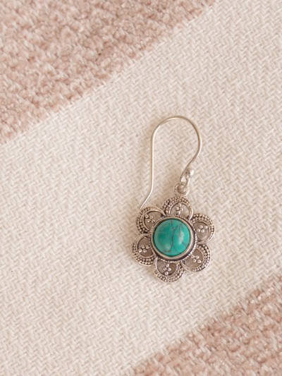 small flower-shaped silver earrings natural stone chrysocolla turquoise green
