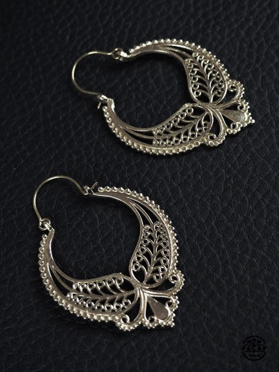 Circular silver drop earrings Inspiration Refined embroidery.