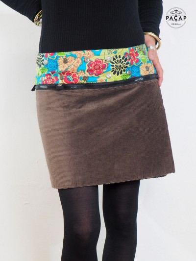 Jupe zippée courte côtelée réversible velours marron et coton imprimé fleurs multicolores femme