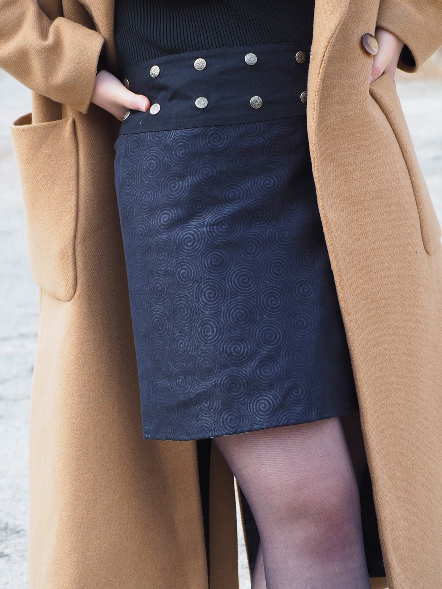 reversible black leatherette winter skirt