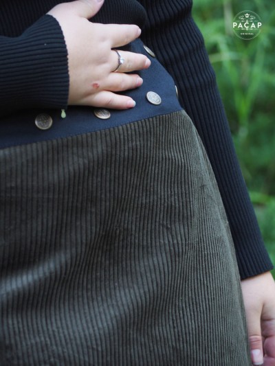 Brown skirt for winter with tights