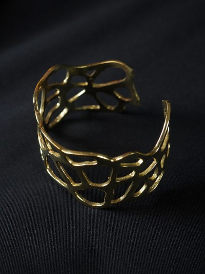 bracelet jonc ouvert à manchette dorée taille unique bijoux chic fantaisie originale