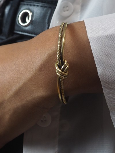 bracelet jonc doré, motif noeud, lien nouer amitié, amour infini, bracelet taille unique