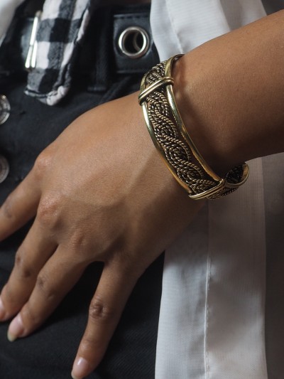 bracelet ethnique tribal avec tresse, gourmette femme dorée taille unique metal inox