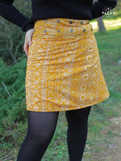 jupe ethnique pour femme en coton imprimé aborigène jaune et blanc taille reglable ceinture large