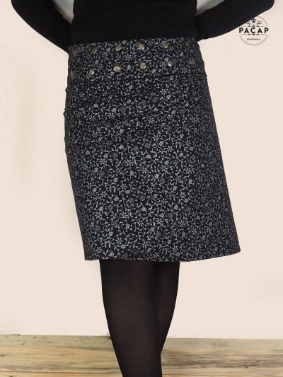 jupe noire en coton epais ceinture large imprimé avec boutons