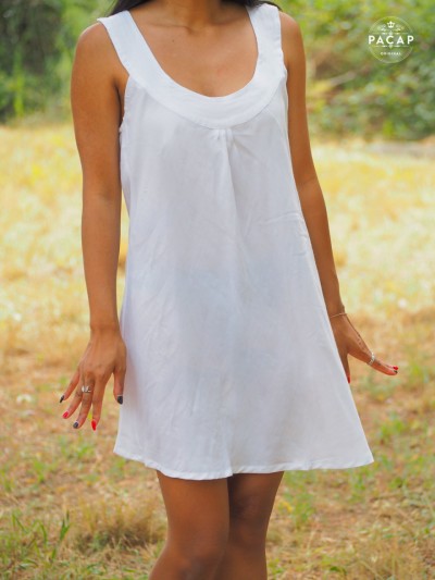 mini robe pour femme boheme encolure rond de couleur blanche