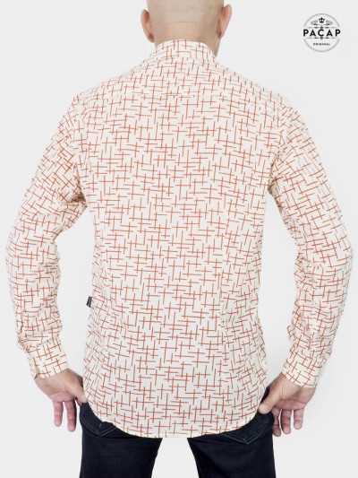 fitted city shirt with a red motif, long sleeves