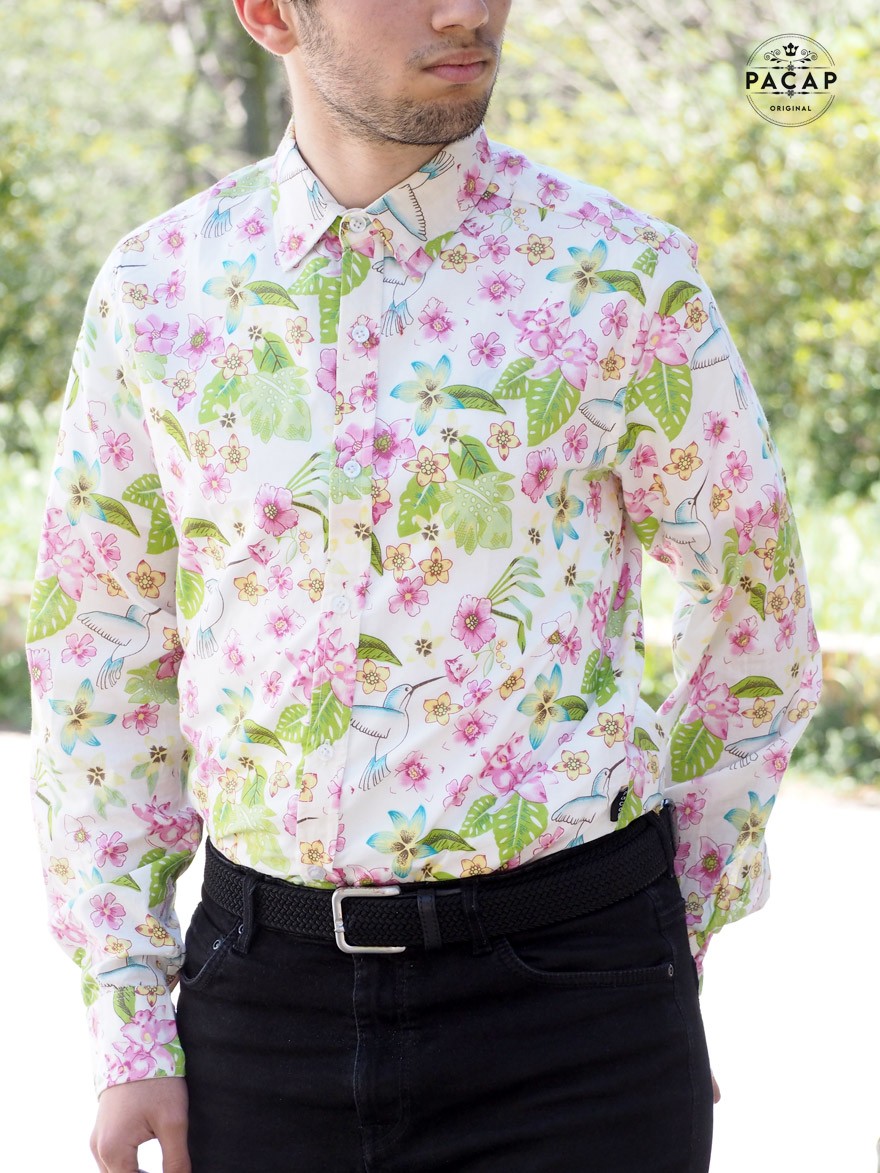 Chemise décontractée blanche imprimés à fleurs, une marque française.