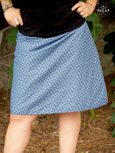 women's blue plaid skirt adjustable to all sizes