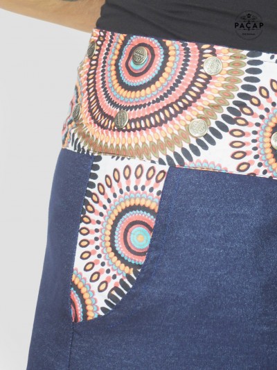 jupe à poche, Jupe jean bleu ceinture boutonnée motif ethnique multicolore