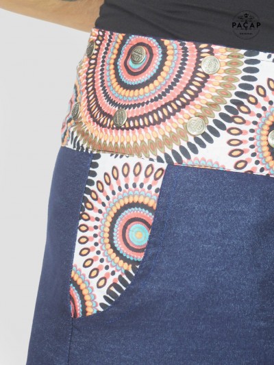 jupe à poche, Jupe jean bleu ceinture boutonnée motif ethnique multicolore