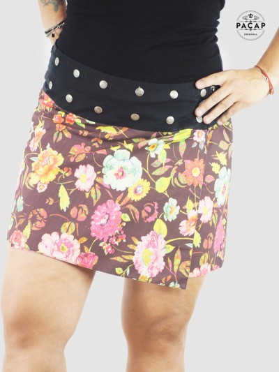 short brown floral skirt with buttoned belt