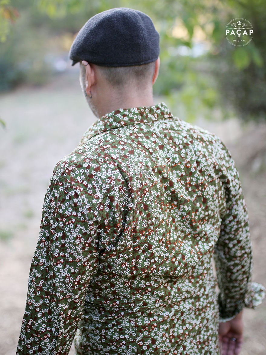 chemise verte pour homme imprimé petites fleurs motif liberty vert manche longue, chemise viscose