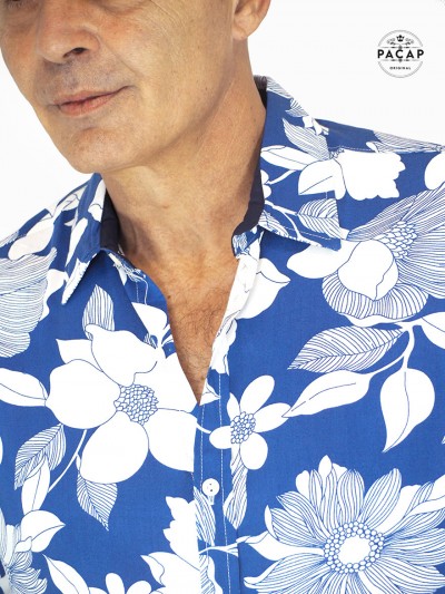 chemise homme décontractée bleue fleurie pour homme tissu fluide doux et confortable en viscose imprimé