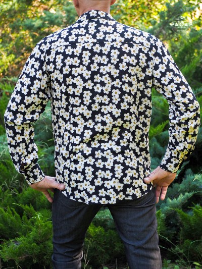 chemise élégante coupe ajustée bouton coloré en rayonne imprimé fleurs blanches pli d'aisance