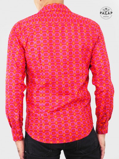 chemise homme rouge et rose motif gémétrique arabesque style vitraille coupe cintrée taille confort ajustée