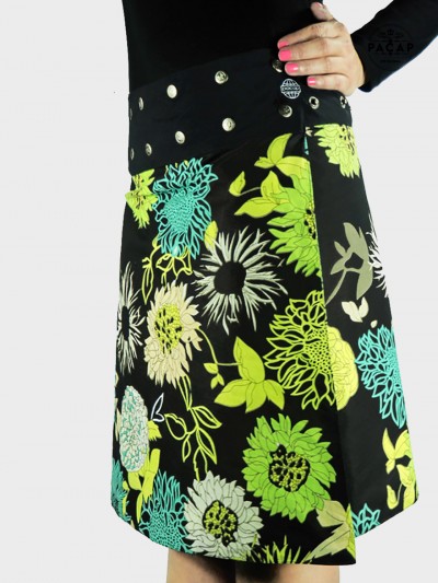 jupe noire grande taille coton imprimé motif grande fleurs verte coupe trapeze fendu