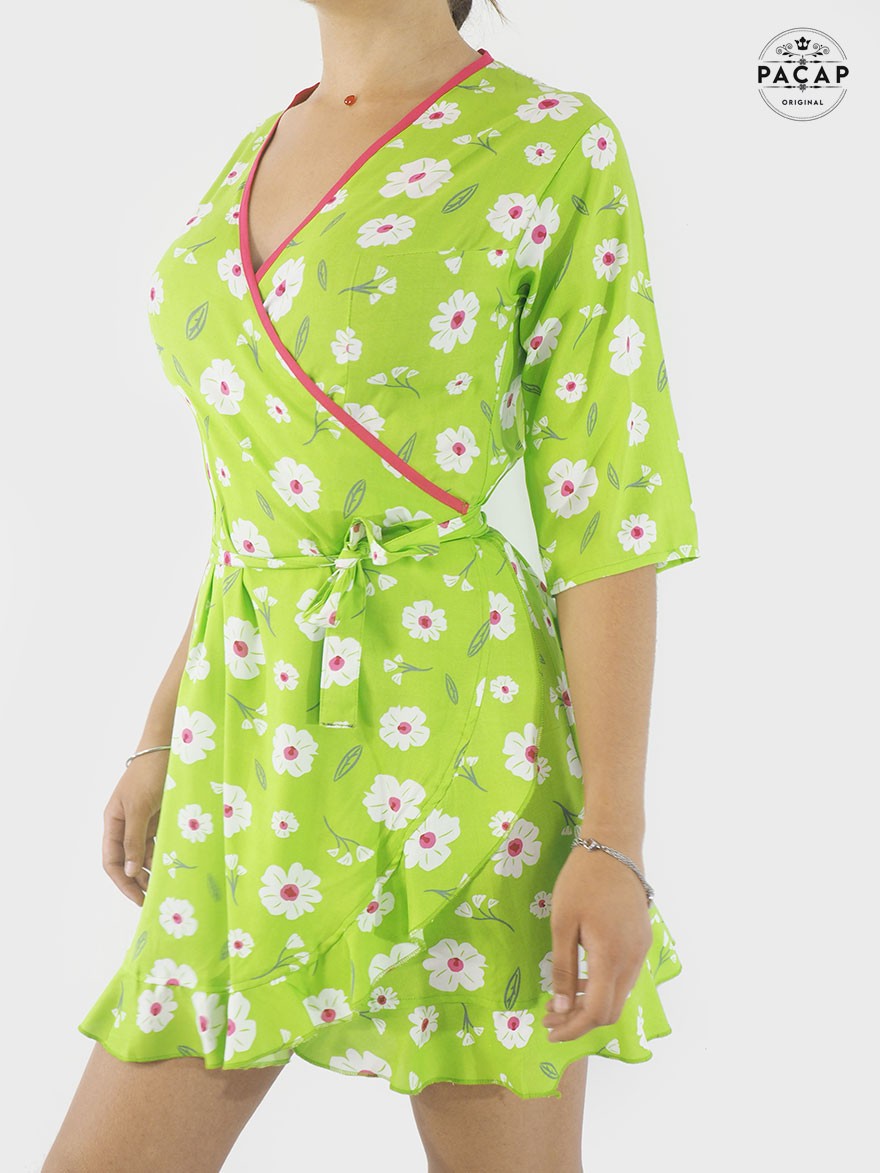 Robe vert pomme, robe a fleurs blanche, robe Courte portefeuille cache coeur volants, robe été flashy