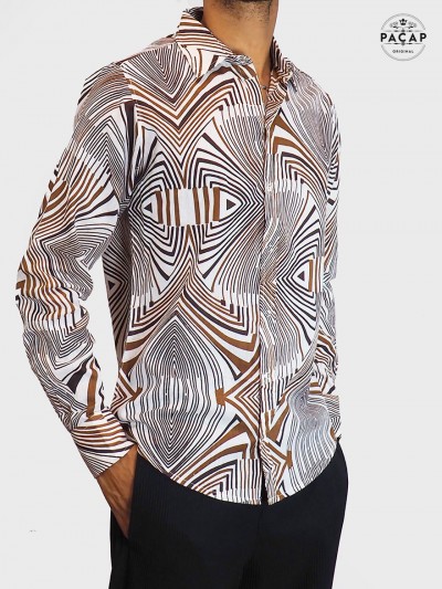 chemise originale vintage et fantaisie blanche motif psycho triangle marron manches longues, chemise rétro année 60 70 80