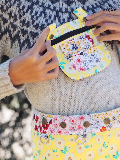 jupe convertible sacoche zipe avec poche compartiment cargo a rabat, jupe jaune à fleurs en coton pour fille