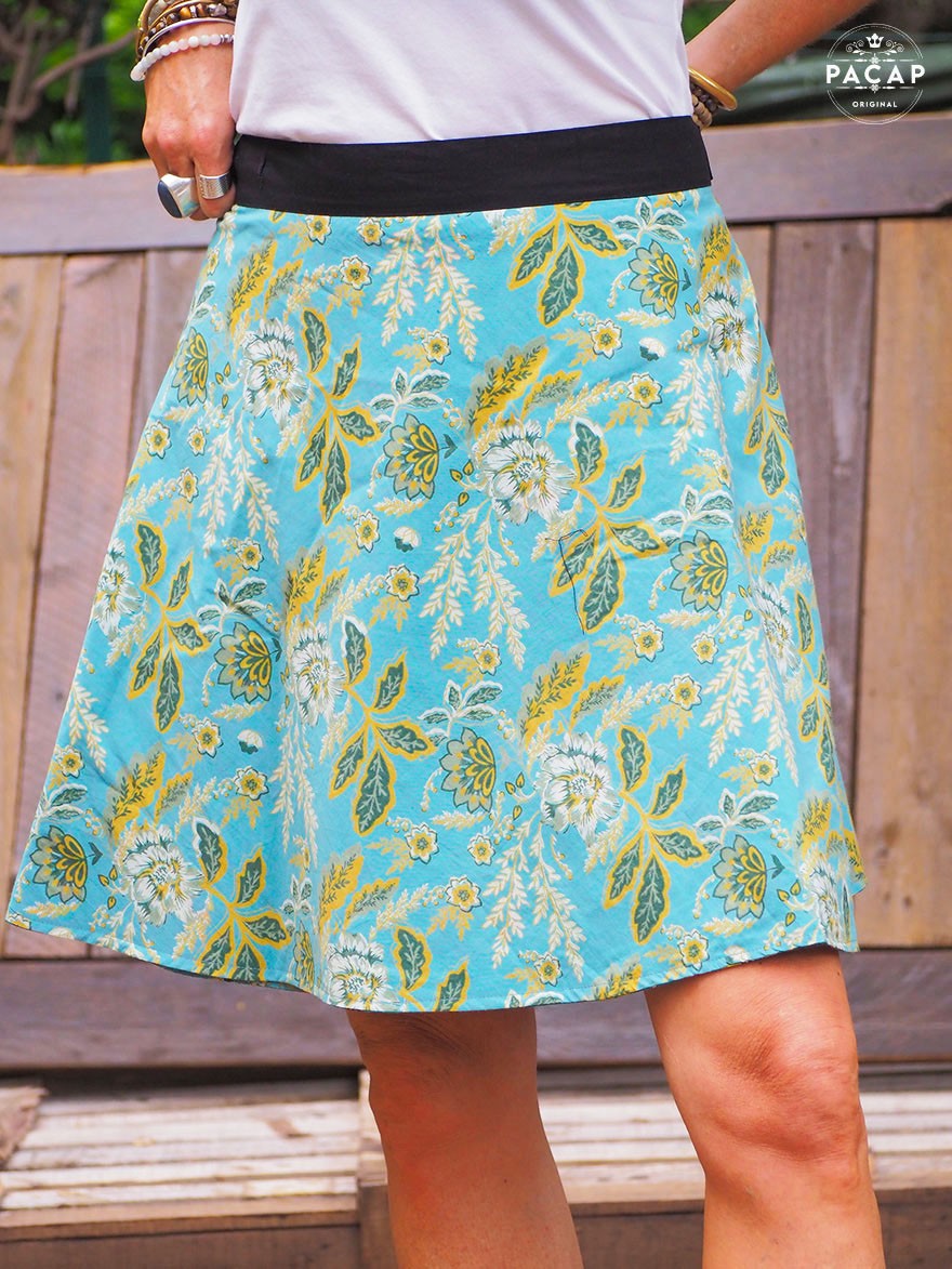 jupe VERTE a fleurs, jupe multi-colore, jupe genoux, jupe portefeuille VERTE, jupe courte reversible