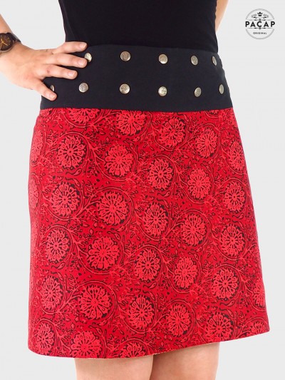 jupe rouge pour femme, jupe boutonnée, jupe originale femme