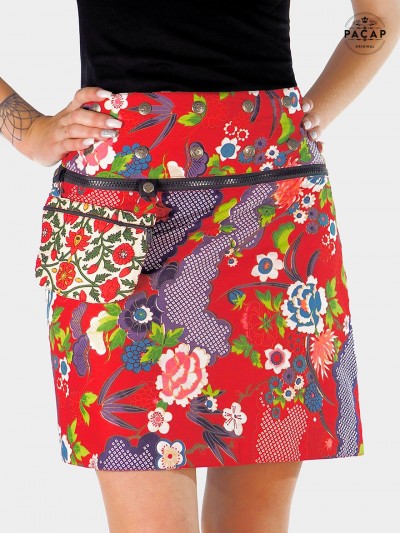 jupe rouge a fleurs, jupe portefeuille, jupe zippée, jupe ethnique, jupe a poche, sacoche, pochette zip